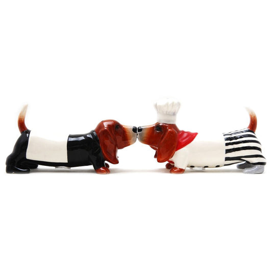 Pacific Trading Kissing Basset Hounds Chef Dogs Magnetic Salt and Pepper Shakers Set