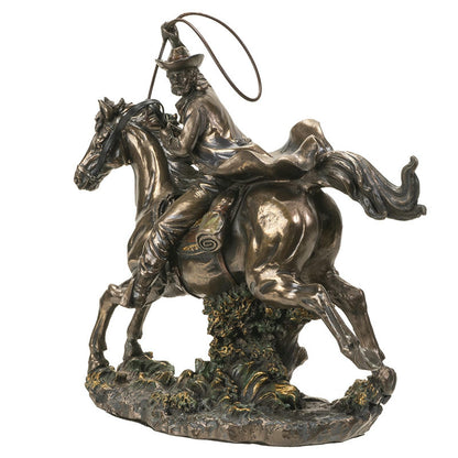 Cowboy Lasso Action Statue 9.5 Inches