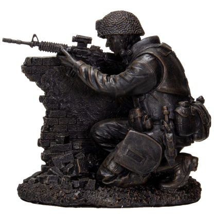 Pacific Giftware America's Finest Brave Soldier Holding Position Military Heroes Collectible Figurine