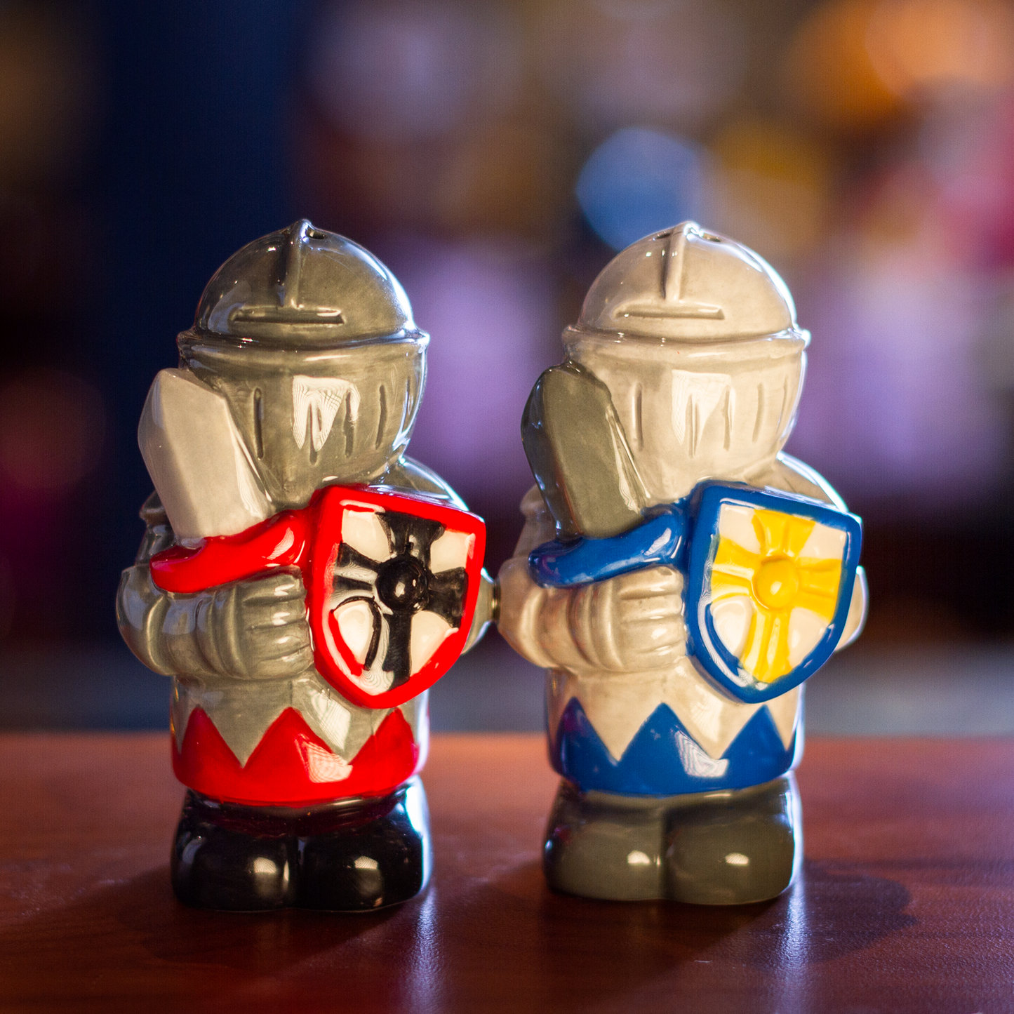 White And Black Knights Ceramic Salt and Pepper Shakers Set