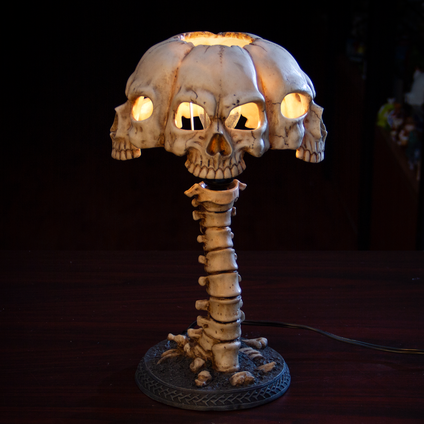 Incomplete Resurrection Skull Faced Desk Lamp Resin Home Decor