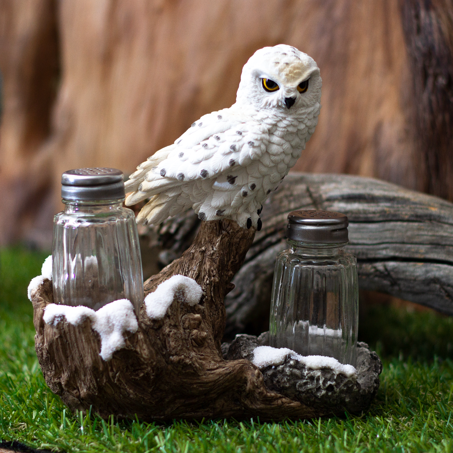 Snowy Owl Perching On Tree Branch Spiritual Realistic Decorative Glass Salt and Pepper Shakers Set with Resin Holder