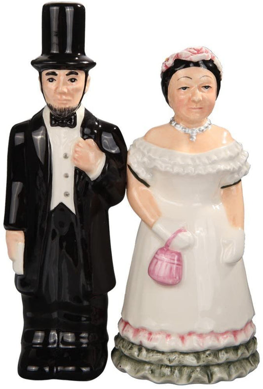 Attractives Magnetic Ceramic Salt Pepper Shakers Abraham Lincoln and Mary