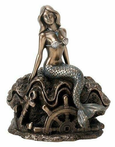 MERMAID ON OYSTER